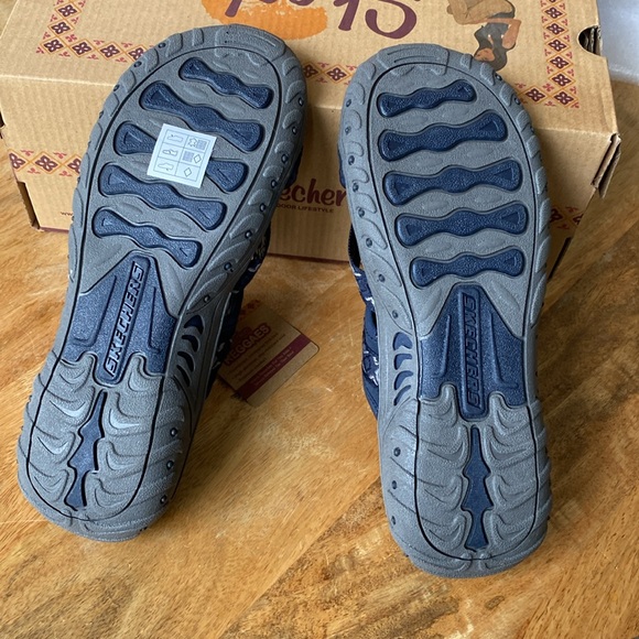 SKECHERS REGGAE- 40798/NAVY SANDALS - SZ 6 - Picture 4 of 6